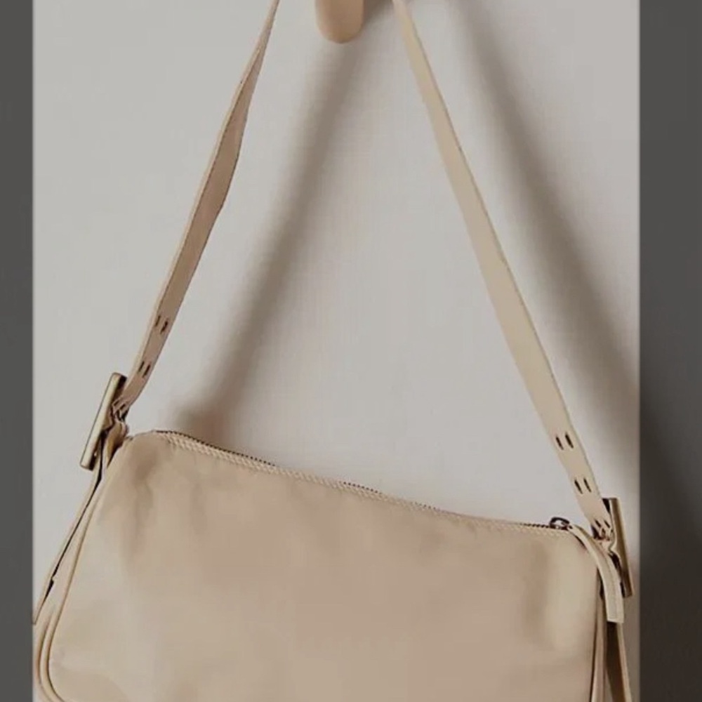Gorgeous , Free People Over the Arm Candy Bag in sand NWT❤️ - Picture 5 of 8